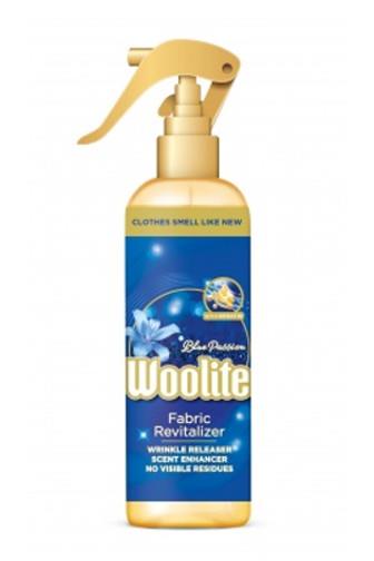 Woolite Blue Passion osvěžovač tkanin 300 ml