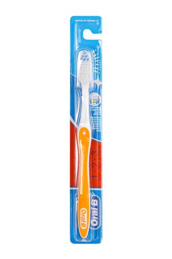 Oral-B Shiny Clean-Medium  zubní kartáček 